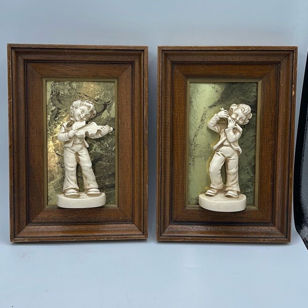 Mid Century shadow box plaster 3D Sculptural Little Musicians.Description!